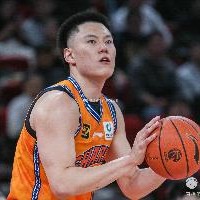 九游娱乐官网-打得还可以！李弘权12中7&amp;4记三分拿下18分6板1助3断